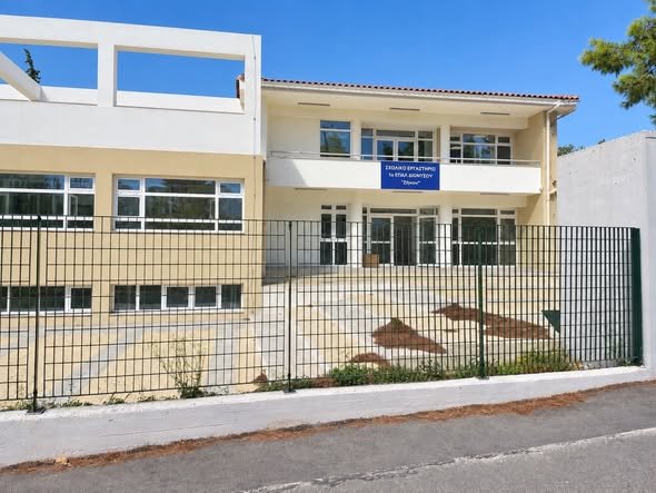 Εγκαίνια νέου ΕΠΑΛ στον Διόνυσο