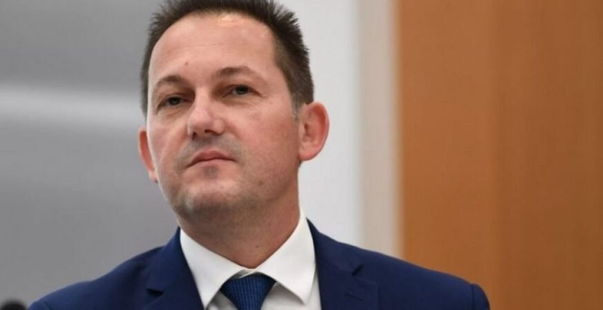 Η σημαντική πρωτοβουλία Στέλιου Πέτσα και το καμπανάκι στον Χρυσοχοΐδη…